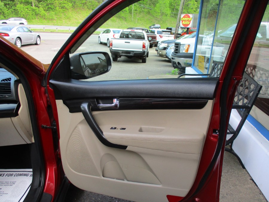Used Kia Sorento AWD 4dr V6 LX 2011 | Cos Central Auto. Meriden, Connecticut Used Kia Sorento AWD 4dr V6 LX 2011 | Cos Central Auto. Meriden, Connecticut