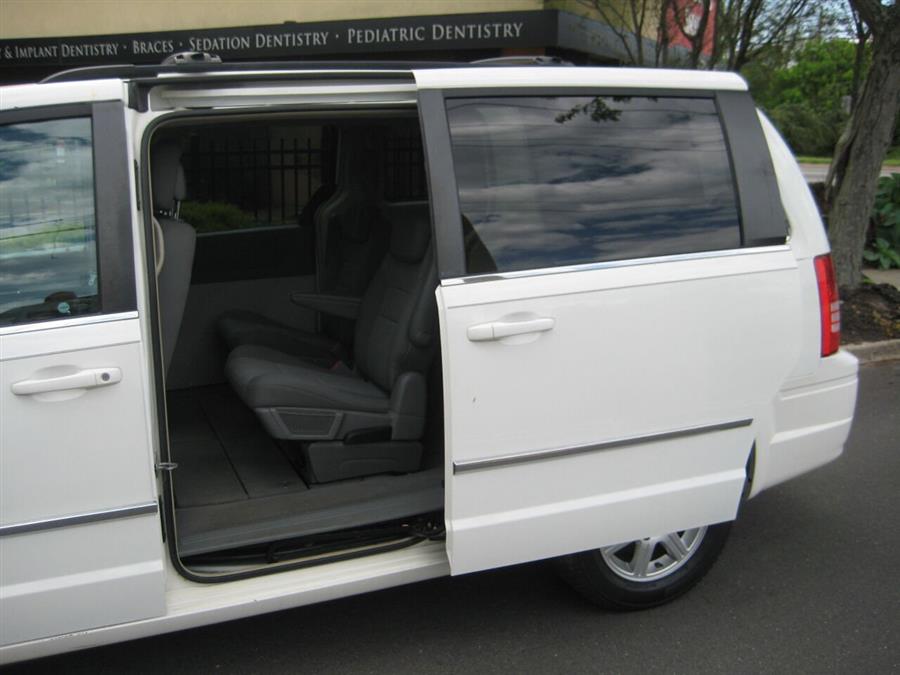 Used Chrysler Town And Country Touring 4dr Mini Van 2010 | Rite Choice Auto Inc.. Massapequa, New York Used Chrysler Town And Country Touring 4dr Mini Van 2010 | Rite Choice Auto Inc.. Massapequa, New York