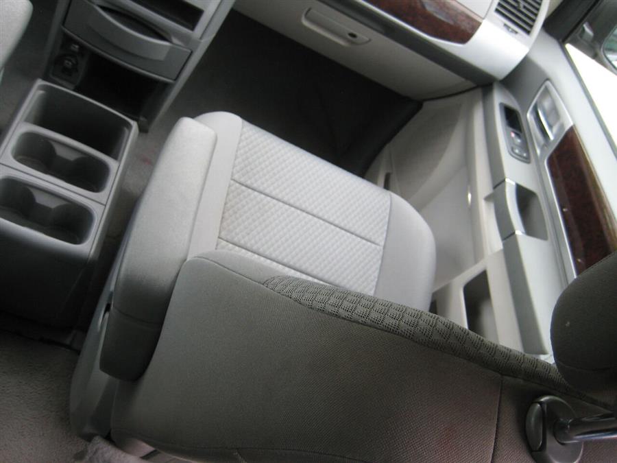 Used Chrysler Town And Country Touring 4dr Mini Van 2010 | Rite Choice Auto Inc.. Massapequa, New York Used Chrysler Town And Country Touring 4dr Mini Van 2010 | Rite Choice Auto Inc.. Massapequa, New York