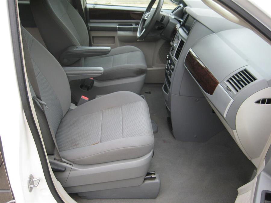 Used Chrysler Town And Country Touring 4dr Mini Van 2010 | Rite Choice Auto Inc.. Massapequa, New York Used Chrysler Town And Country Touring 4dr Mini Van 2010 | Rite Choice Auto Inc.. Massapequa, New York