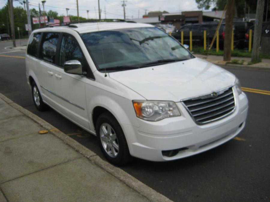 Used Chrysler Town And Country Touring 4dr Mini Van 2010 | Rite Choice Auto Inc.. Massapequa, New York Used Chrysler Town And Country Touring 4dr Mini Van 2010 | Rite Choice Auto Inc.. Massapequa, New York