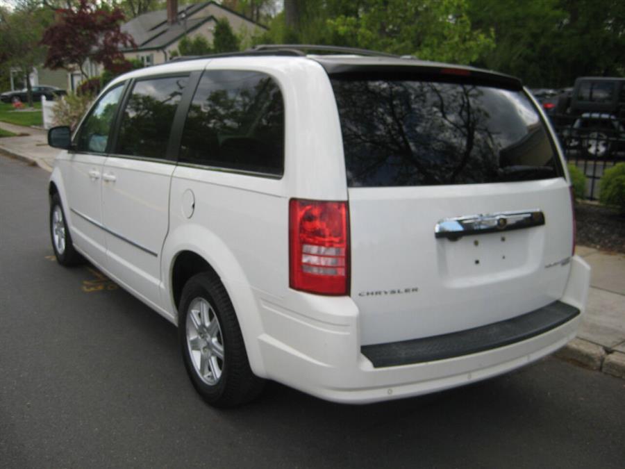 Used Chrysler Town And Country Touring 4dr Mini Van 2010 | Rite Choice Auto Inc.. Massapequa, New York Used Chrysler Town And Country Touring 4dr Mini Van 2010 | Rite Choice Auto Inc.. Massapequa, New York