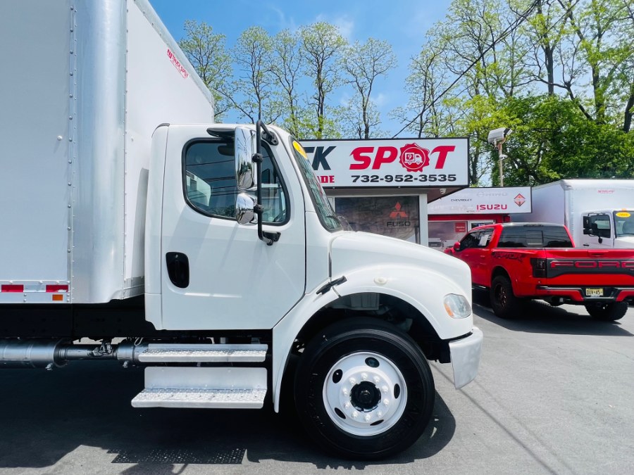 2016 FREIGHTLINER M2 106 26 FEET DRY BOX + CUMMINS + LIFT GATE + NO CDL, available for sale in South Amboy, New Jersey | NJ Truck Spot. South Amboy, New Jersey 2016 FREIGHTLINER M2 106 26 FEET DRY BOX + CUMMINS + LIFT GATE + NO CDL, available for sale in South Amboy, New Jersey | NJ Truck Spot. South Amboy, New Jersey