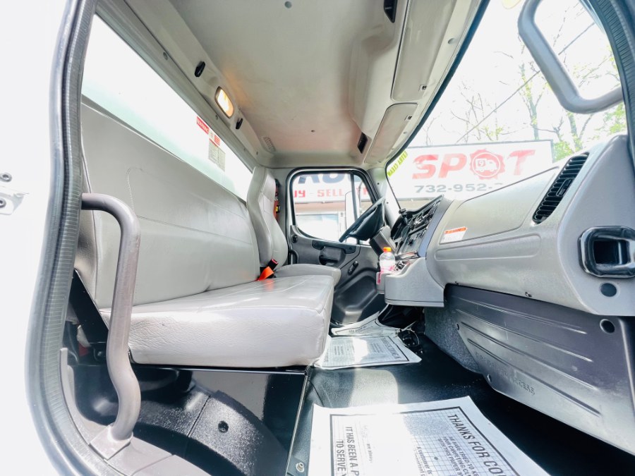 2016 FREIGHTLINER M2 106 26 FEET DRY BOX + CUMMINS + LIFT GATE + NO CDL, available for sale in South Amboy, New Jersey | NJ Truck Spot. South Amboy, New Jersey 2016 FREIGHTLINER M2 106 26 FEET DRY BOX + CUMMINS + LIFT GATE + NO CDL, available for sale in South Amboy, New Jersey | NJ Truck Spot. South Amboy, New Jersey