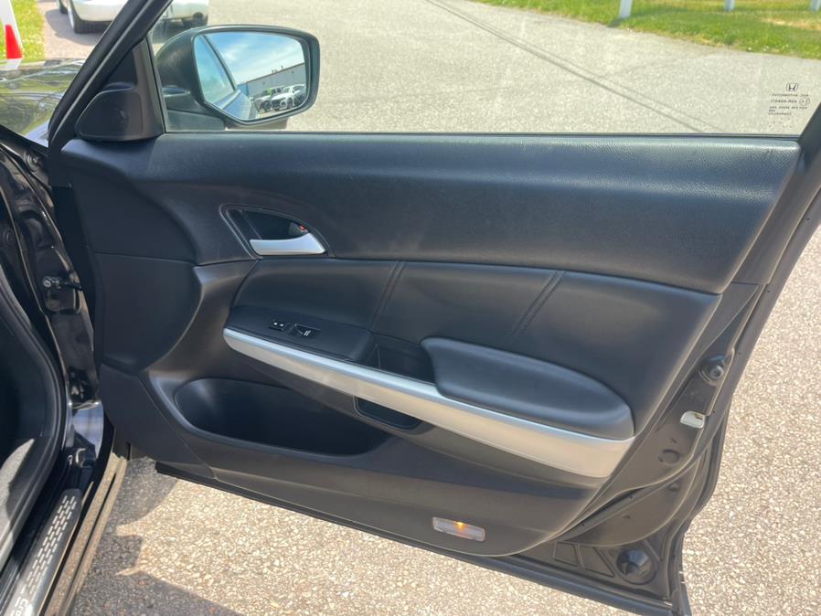 Used Honda Crosstour 4WD V6 5dr EX-L w/Navi 2014 | Mike And Tony Auto Sales, Inc. South Windsor, Connecticut Used Honda Crosstour 4WD V6 5dr EX-L w/Navi 2014 | Mike And Tony Auto Sales, Inc. South Windsor, Connecticut