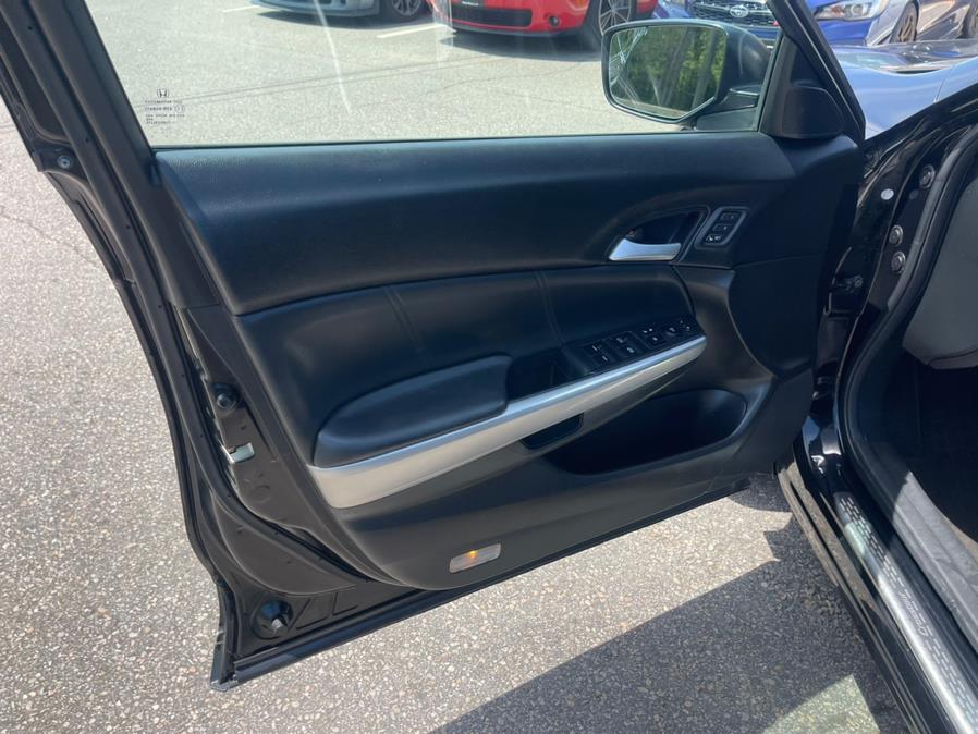 Used Honda Crosstour 4WD V6 5dr EX-L w/Navi 2014 | Mike And Tony Auto Sales, Inc. South Windsor, Connecticut Used Honda Crosstour 4WD V6 5dr EX-L w/Navi 2014 | Mike And Tony Auto Sales, Inc. South Windsor, Connecticut