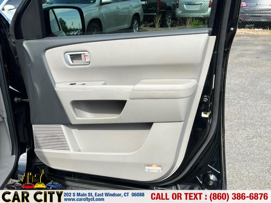 2014 Honda Pilot 4WD 4dr EX-L, available for sale in East Windsor, Connecticut | Car City LLC. East Windsor, Connecticut 2014 Honda Pilot 4WD 4dr EX-L, available for sale in East Windsor, Connecticut | Car City LLC. East Windsor, Connecticut
