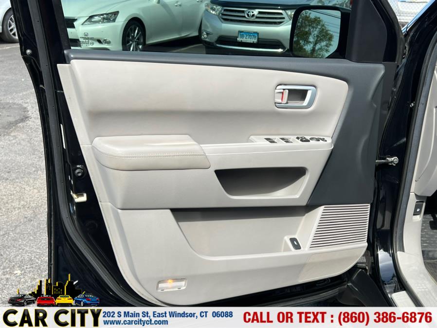 2014 Honda Pilot 4WD 4dr EX-L, available for sale in East Windsor, Connecticut | Car City LLC. East Windsor, Connecticut 2014 Honda Pilot 4WD 4dr EX-L, available for sale in East Windsor, Connecticut | Car City LLC. East Windsor, Connecticut