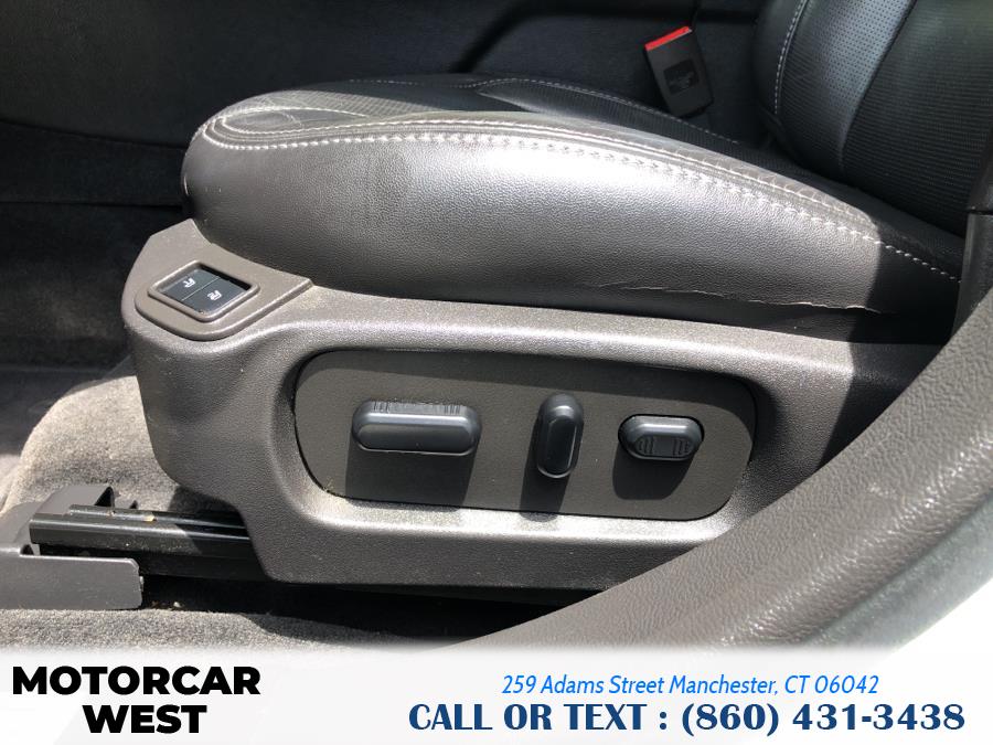 2013 Ford Taurus 4dr Sdn Limited AWD, available for sale in Manchester, Connecticut | Motorcar West. Manchester, Connecticut 2013 Ford Taurus 4dr Sdn Limited AWD, available for sale in Manchester, Connecticut | Motorcar West. Manchester, Connecticut