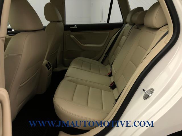 2014 Volkswagen Jetta Sportwagen 4dr DSG TDI w/Sunroof, available for sale in Naugatuck, Connecticut | J&M Automotive Sls&Svc LLC. Naugatuck, Connecticut 2014 Volkswagen Jetta Sportwagen 4dr DSG TDI w/Sunroof, available for sale in Naugatuck, Connecticut | J&M Automotive Sls&Svc LLC. Naugatuck, Connecticut