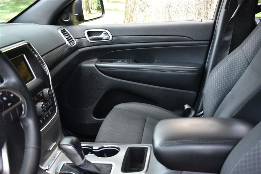 2019 Jeep Grand Cherokee Laredo 4x4 4dr SUV, available for sale in Great Neck, New York | Camy Cars. Great Neck, New York 2019 Jeep Grand Cherokee Laredo 4x4 4dr SUV, available for sale in Great Neck, New York | Camy Cars. Great Neck, New York
