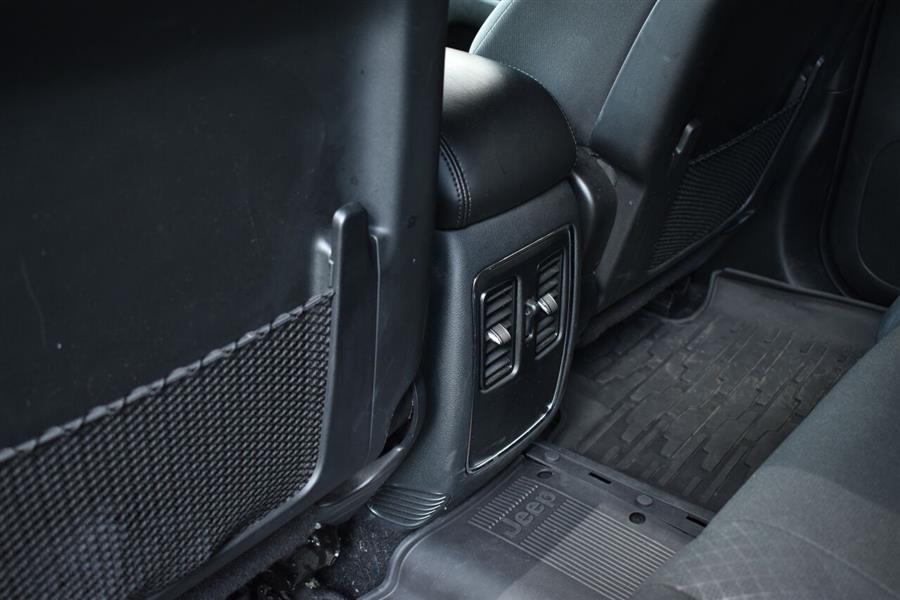 2019 Jeep Grand Cherokee Laredo 4x4 4dr SUV, available for sale in Great Neck, New York | Camy Cars. Great Neck, New York 2019 Jeep Grand Cherokee Laredo 4x4 4dr SUV, available for sale in Great Neck, New York | Camy Cars. Great Neck, New York