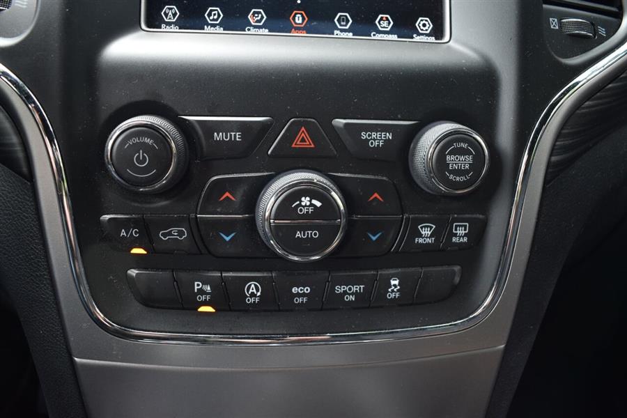 2019 Jeep Grand Cherokee Laredo 4x4 4dr SUV, available for sale in Great Neck, New York | Camy Cars. Great Neck, New York 2019 Jeep Grand Cherokee Laredo 4x4 4dr SUV, available for sale in Great Neck, New York | Camy Cars. Great Neck, New York