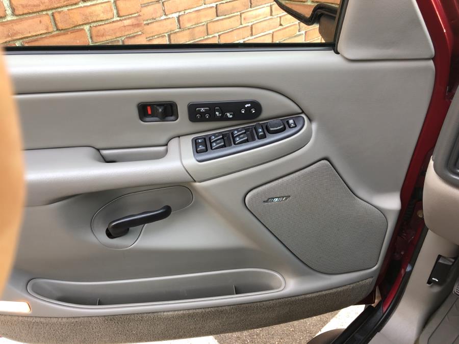 Used Chevrolet Suburban 4dr 1500 4WD Z71 2004 | National Auto Brokers, Inc.. Waterbury, Connecticut Used Chevrolet Suburban 4dr 1500 4WD Z71 2004 | National Auto Brokers, Inc.. Waterbury, Connecticut