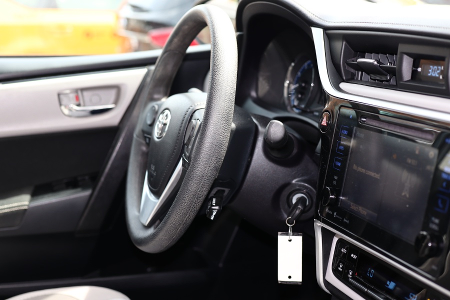 2019 Toyota Corolla LE CVT (Natl), available for sale in Jamaica, New York | Hillside Auto Mall Inc.. Jamaica, New York 2019 Toyota Corolla LE CVT (Natl), available for sale in Jamaica, New York | Hillside Auto Mall Inc.. Jamaica, New York
