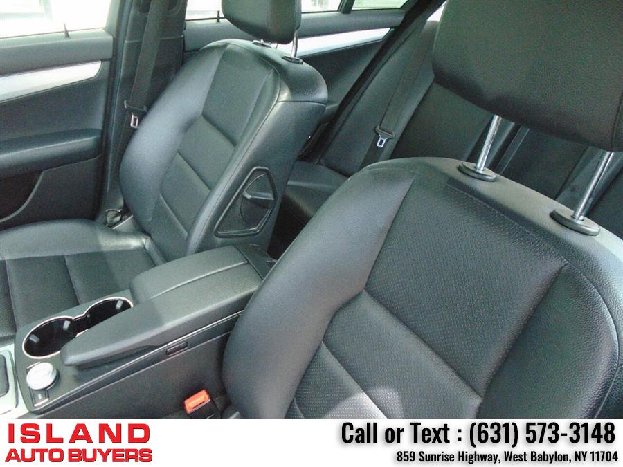Used Mercedes-benz C-class C 300 Luxury 4MATIC AWD 4dr Sedan 2009 | Island Auto Buyers. West Babylon, New York Used Mercedes-benz C-class C 300 Luxury 4MATIC AWD 4dr Sedan 2009 | Island Auto Buyers. West Babylon, New York