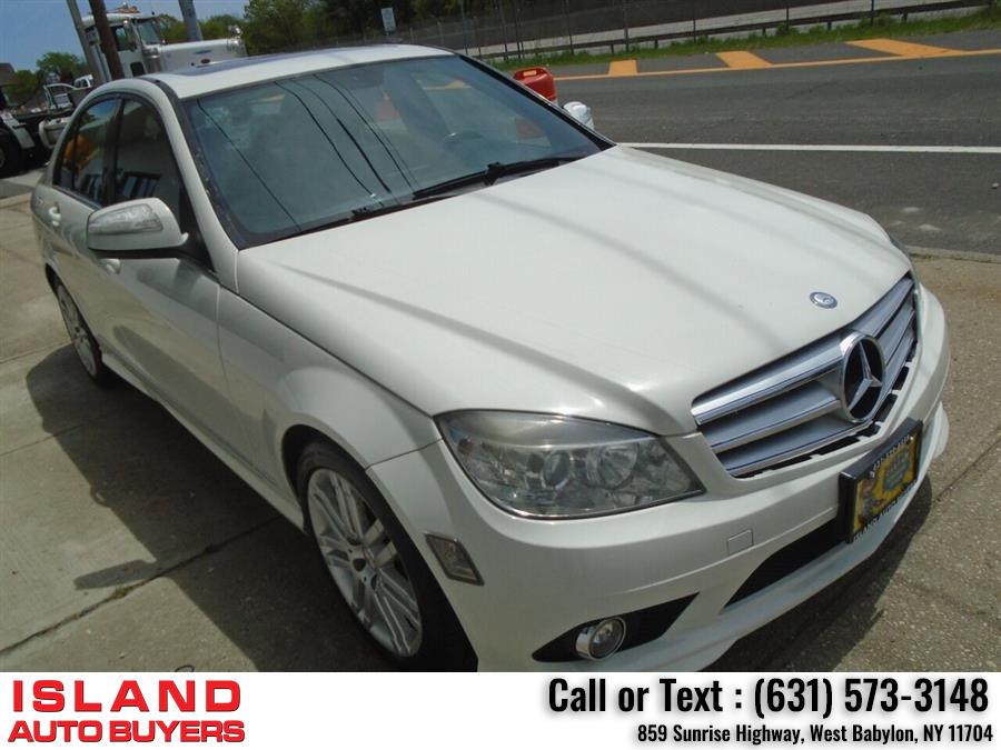 Used Mercedes-benz C-class C 300 Luxury 4MATIC AWD 4dr Sedan 2009 | Island Auto Buyers. West Babylon, New York Used Mercedes-benz C-class C 300 Luxury 4MATIC AWD 4dr Sedan 2009 | Island Auto Buyers. West Babylon, New York