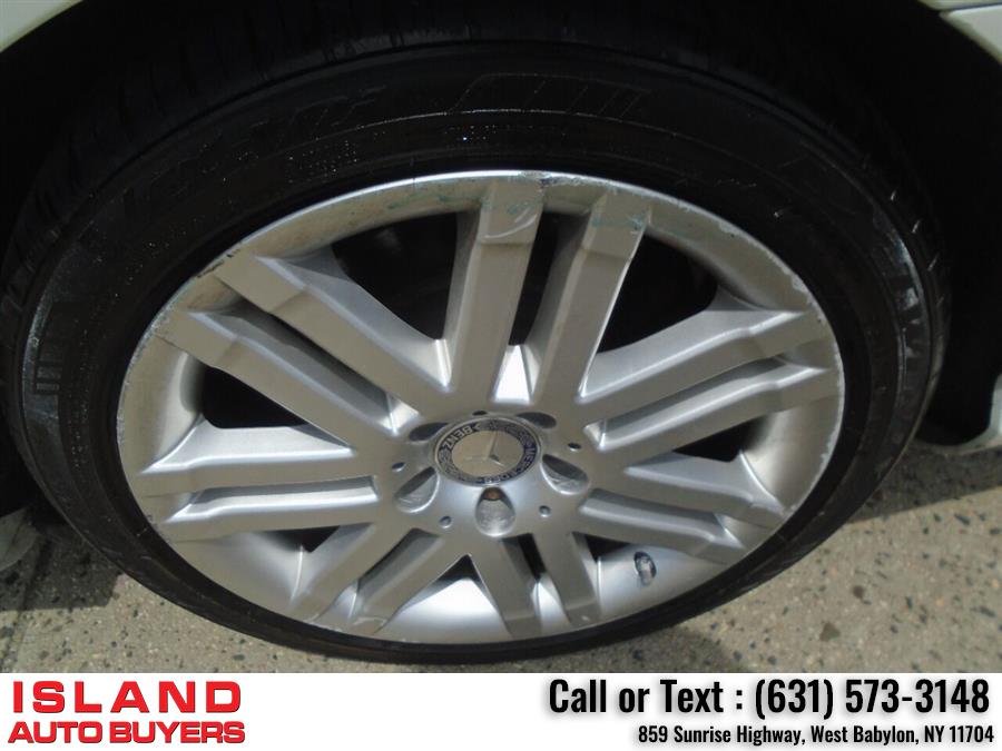 Used Mercedes-benz C-class C 300 Luxury 4MATIC AWD 4dr Sedan 2009 | Island Auto Buyers. West Babylon, New York Used Mercedes-benz C-class C 300 Luxury 4MATIC AWD 4dr Sedan 2009 | Island Auto Buyers. West Babylon, New York