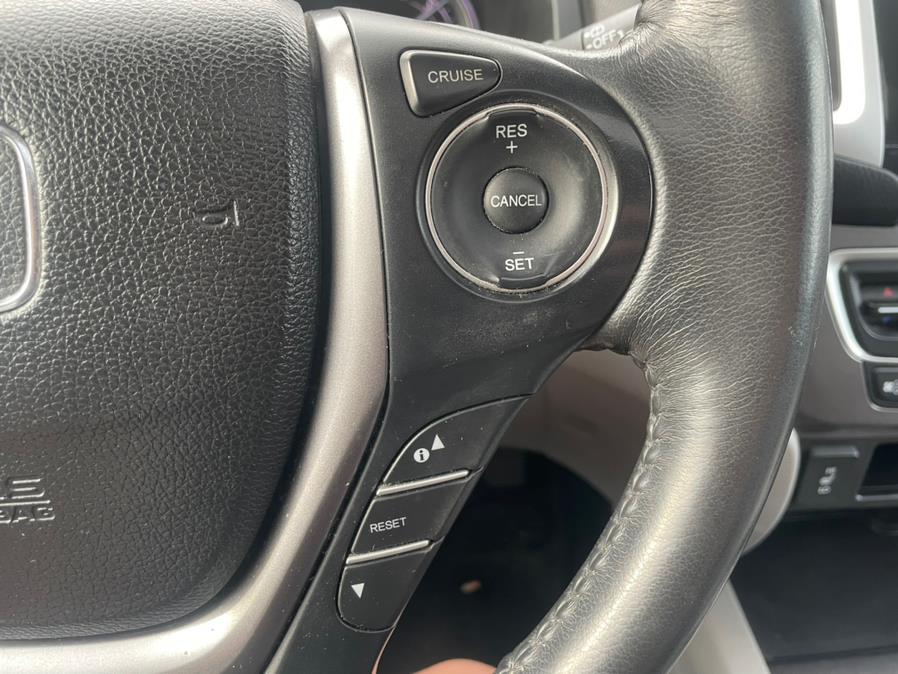2017 Honda Pilot EX-L AWD, available for sale in Manchester, Connecticut | Carsonmain LLC. Manchester, Connecticut 2017 Honda Pilot EX-L AWD, available for sale in Manchester, Connecticut | Carsonmain LLC. Manchester, Connecticut