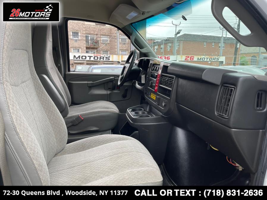 Used Chevrolet Express Commercial Cutaway 3500 Van 139" 2016 | 26 Motors Queens. Woodside, New York Used Chevrolet Express Commercial Cutaway 3500 Van 139" 2016 | 26 Motors Queens. Woodside, New York
