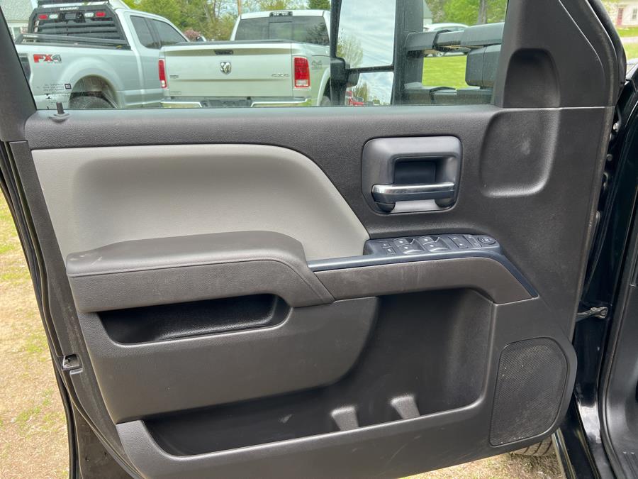 Used Chevrolet Silverado 3500HD 4WD Crew Cab 171.5" WB, 59.06" CA WT 2017 | Pray's Auto Sales . Bangor , Maine Used Chevrolet Silverado 3500HD 4WD Crew Cab 171.5" WB, 59.06" CA WT 2017 | Pray's Auto Sales . Bangor , Maine