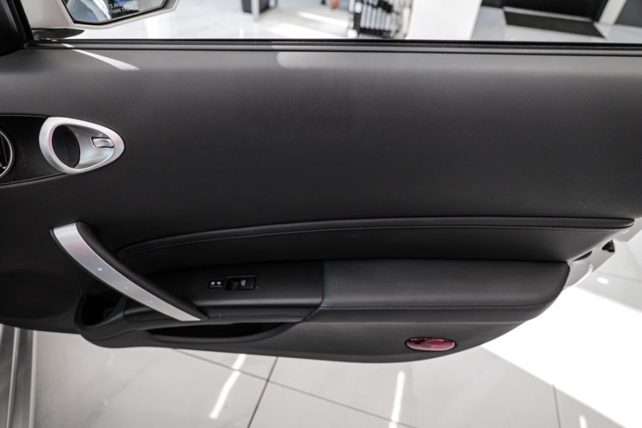 Used Nissan 350Z 2dr Roadster Man Enthusiast 2008 | 26 Motors Long Island. ELMONT, New York Used Nissan 350Z 2dr Roadster Man Enthusiast 2008 | 26 Motors Long Island. ELMONT, New York