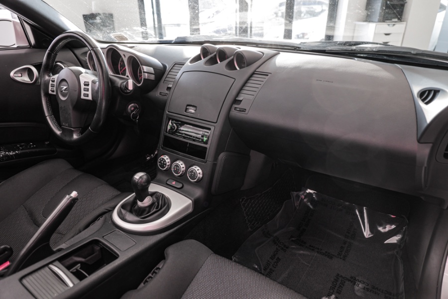 Used Nissan 350Z 2dr Roadster Man Enthusiast 2008 | 26 Motors Long Island. ELMONT, New York Used Nissan 350Z 2dr Roadster Man Enthusiast 2008 | 26 Motors Long Island. ELMONT, New York