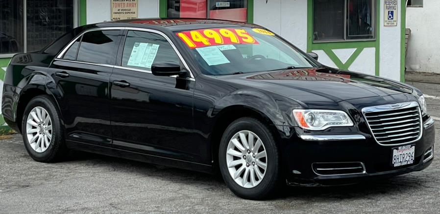 Used Chrysler 300 4dr Sdn RWD 2014 | Green Light Auto. Corona, California Used Chrysler 300 4dr Sdn RWD 2014 | Green Light Auto. Corona, California