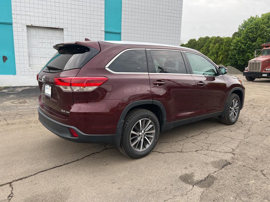Used Toyota Highlander XLE V6 AWD (Natl) 2019 | Dealertown Auto Wholesalers. Milford, Connecticut Used Toyota Highlander XLE V6 AWD (Natl) 2019 | Dealertown Auto Wholesalers. Milford, Connecticut