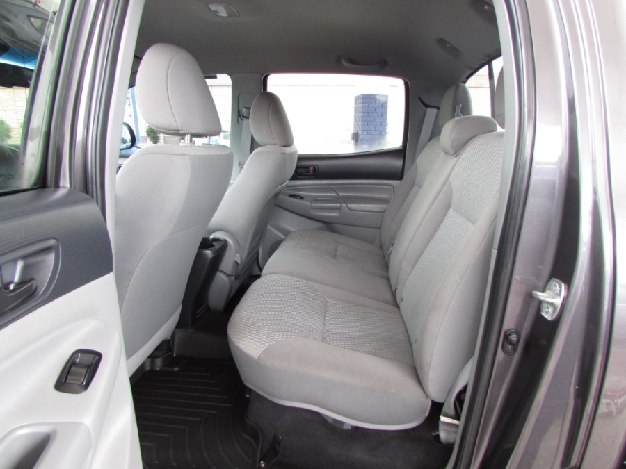 Used Toyota Tacoma 2WD Double Cab I4 AT PreRunner (Natl) 2013 | VIP Auto Enterprise, Inc. Orlando, Florida Used Toyota Tacoma 2WD Double Cab I4 AT PreRunner (Natl) 2013 | VIP Auto Enterprise, Inc. Orlando, Florida