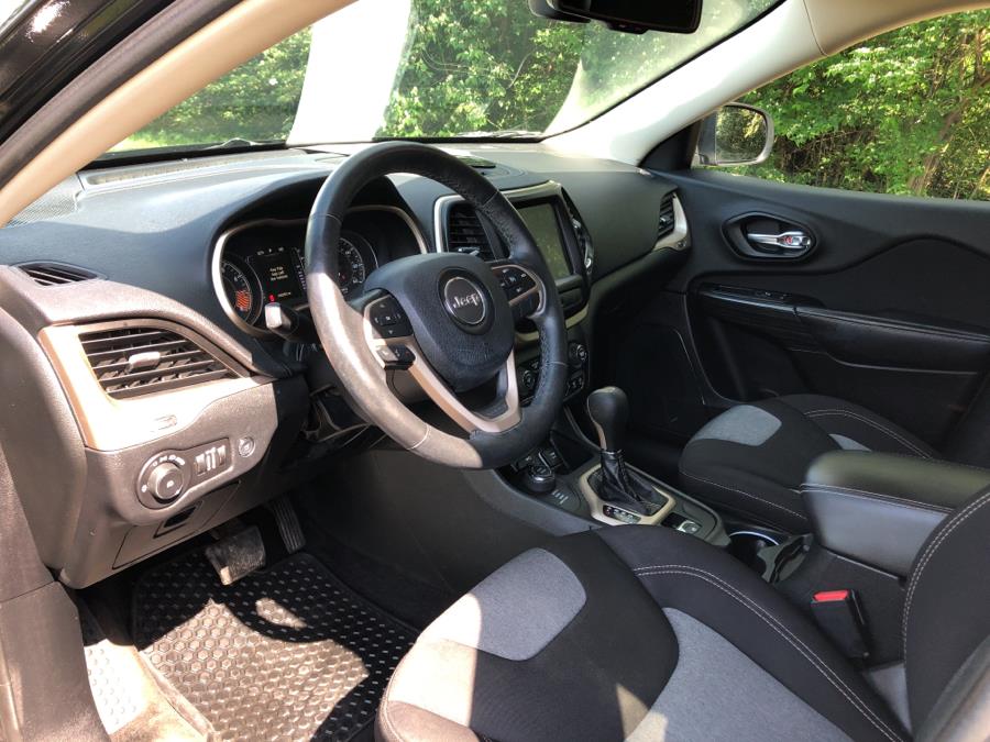 2014 Jeep Cherokee 4WD 4dr Latitude, available for sale in Beavercreek, Ohio | Wholesale Direct Motors. Beavercreek, Ohio 2014 Jeep Cherokee 4WD 4dr Latitude, available for sale in Beavercreek, Ohio | Wholesale Direct Motors. Beavercreek, Ohio