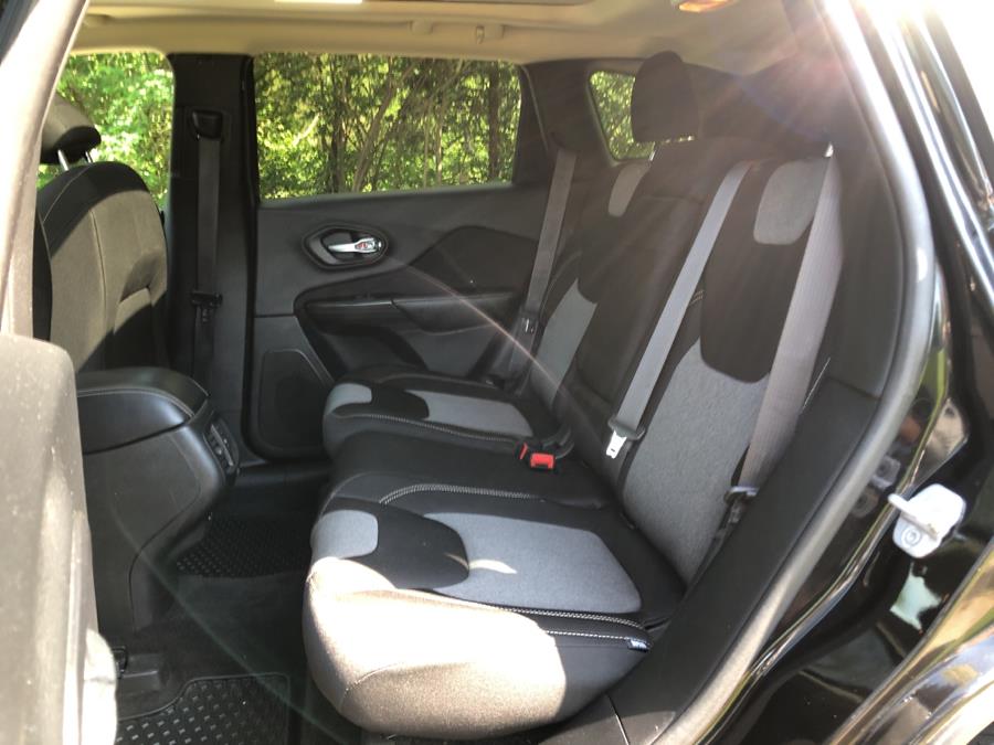 2014 Jeep Cherokee 4WD 4dr Latitude, available for sale in Beavercreek, Ohio | Wholesale Direct Motors. Beavercreek, Ohio 2014 Jeep Cherokee 4WD 4dr Latitude, available for sale in Beavercreek, Ohio | Wholesale Direct Motors. Beavercreek, Ohio