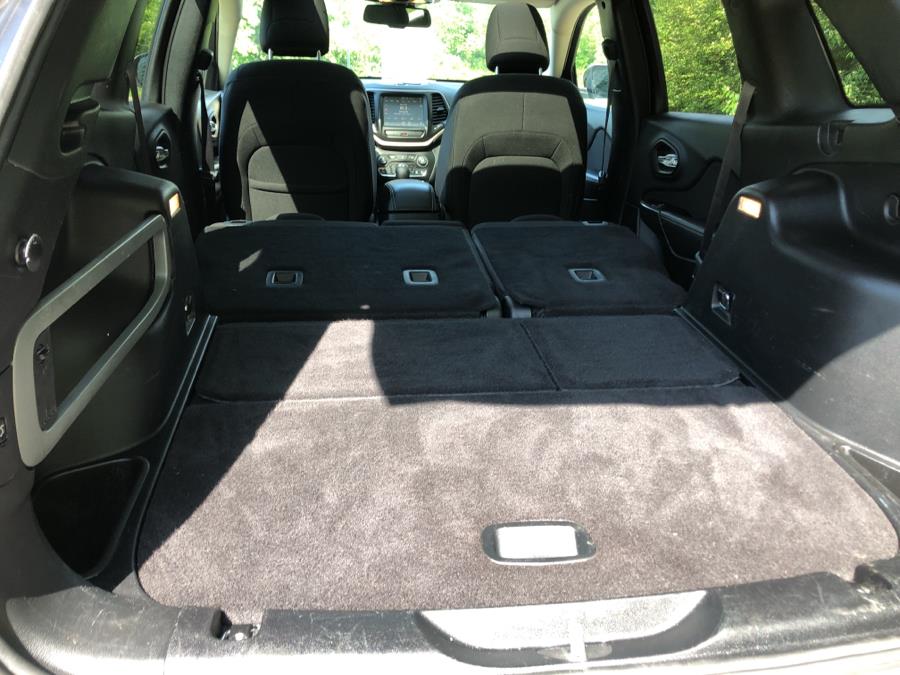 2014 Jeep Cherokee 4WD 4dr Latitude, available for sale in Beavercreek, Ohio | Wholesale Direct Motors. Beavercreek, Ohio 2014 Jeep Cherokee 4WD 4dr Latitude, available for sale in Beavercreek, Ohio | Wholesale Direct Motors. Beavercreek, Ohio