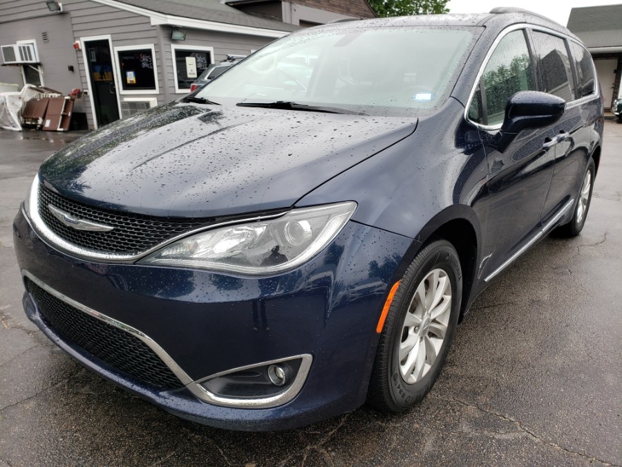 2017 Chrysler Pacifica Touring-L 4dr Wgn, available for sale in Auburn, New Hampshire | ODA Auto Precision LLC. Auburn, New Hampshire