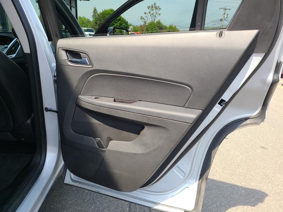 2015 GMC Terrain AWD 4dr SLT, available for sale in Waterbury, Connecticut | National Auto Brokers, Inc.. Waterbury, Connecticut 2015 GMC Terrain AWD 4dr SLT, available for sale in Waterbury, Connecticut | National Auto Brokers, Inc.. Waterbury, Connecticut