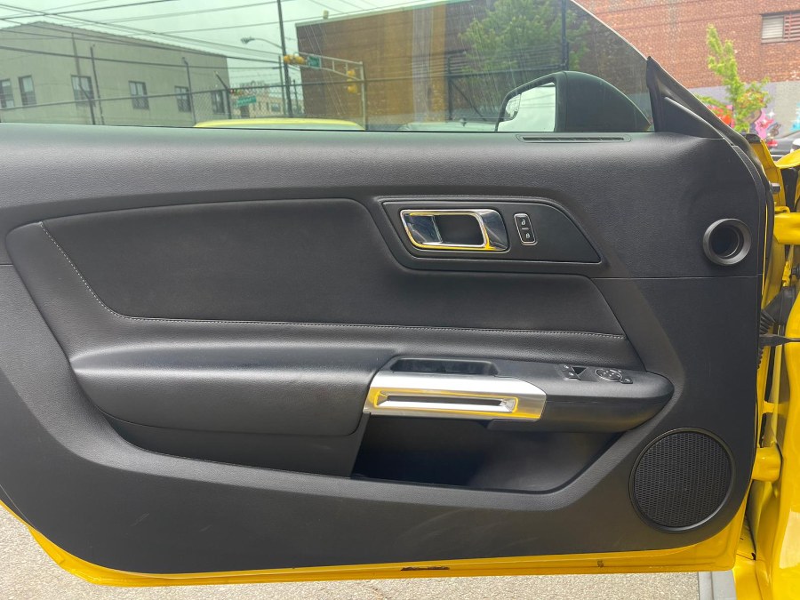 Used Ford Mustang 2dr Fastback V6 2015 | RT Auto Center LLC. Newark, New Jersey Used Ford Mustang 2dr Fastback V6 2015 | RT Auto Center LLC. Newark, New Jersey