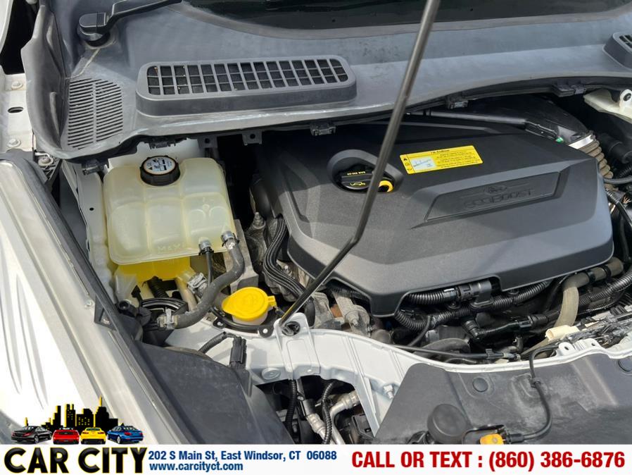 2013 Ford Escape 4WD 4dr SE, available for sale in East Windsor, Connecticut | Car City LLC. East Windsor, Connecticut 2013 Ford Escape 4WD 4dr SE, available for sale in East Windsor, Connecticut | Car City LLC. East Windsor, Connecticut