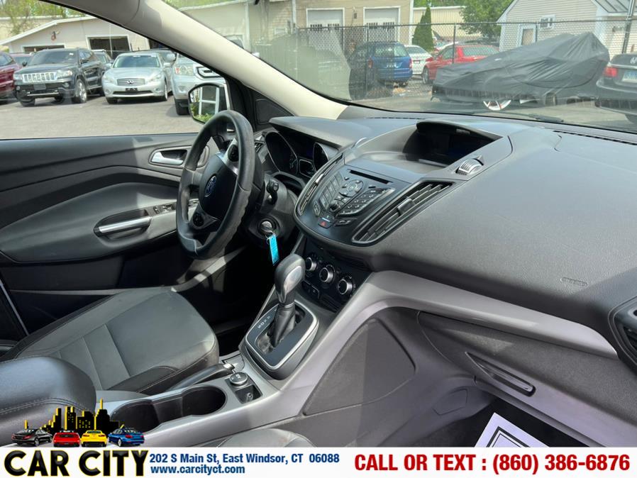 2013 Ford Escape 4WD 4dr SE, available for sale in East Windsor, Connecticut | Car City LLC. East Windsor, Connecticut 2013 Ford Escape 4WD 4dr SE, available for sale in East Windsor, Connecticut | Car City LLC. East Windsor, Connecticut