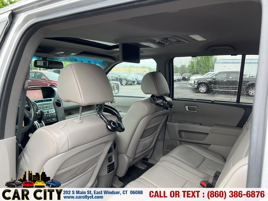 Used Honda Pilot 4WD 4dr Touring w/RES & Navi 2011 | Car City LLC. East Windsor, Connecticut Used Honda Pilot 4WD 4dr Touring w/RES & Navi 2011 | Car City LLC. East Windsor, Connecticut