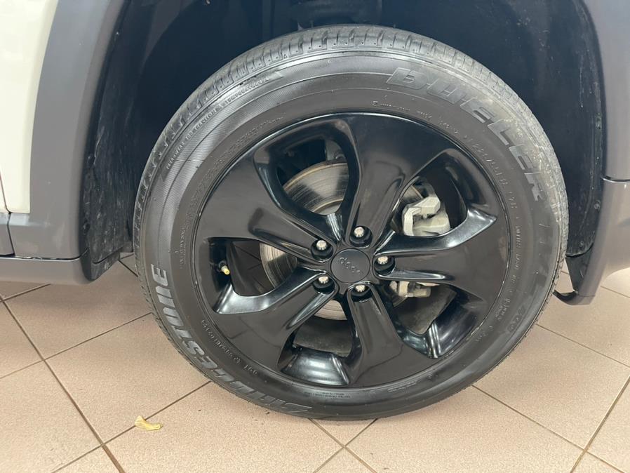 2019 Jeep Compass Latitude 4x4, available for sale in Massapequa Park, New York | Power Motors East. Massapequa Park, New York 2019 Jeep Compass Latitude 4x4, available for sale in Massapequa Park, New York | Power Motors East. Massapequa Park, New York