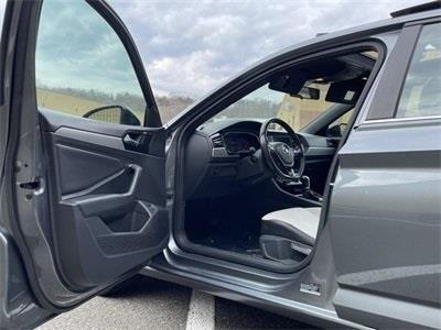 Used Volkswagen Jetta R-Line 2019 | Blasius of Danbury. Danbury, Connecticut Used Volkswagen Jetta R-Line 2019 | Blasius of Danbury. Danbury, Connecticut