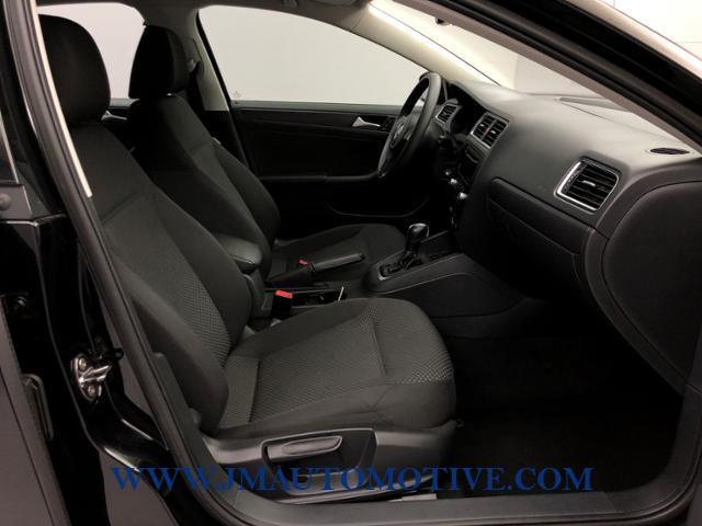 2013 Volkswagen Jetta 4dr Auto S, available for sale in Naugatuck, Connecticut | J&M Automotive Sls&Svc LLC. Naugatuck, Connecticut 2013 Volkswagen Jetta 4dr Auto S, available for sale in Naugatuck, Connecticut | J&M Automotive Sls&Svc LLC. Naugatuck, Connecticut