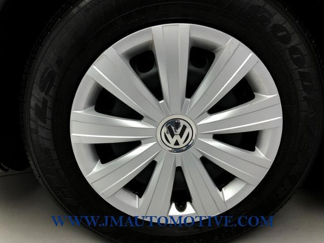 2013 Volkswagen Jetta 4dr Auto S, available for sale in Naugatuck, Connecticut | J&M Automotive Sls&Svc LLC. Naugatuck, Connecticut 2013 Volkswagen Jetta 4dr Auto S, available for sale in Naugatuck, Connecticut | J&M Automotive Sls&Svc LLC. Naugatuck, Connecticut