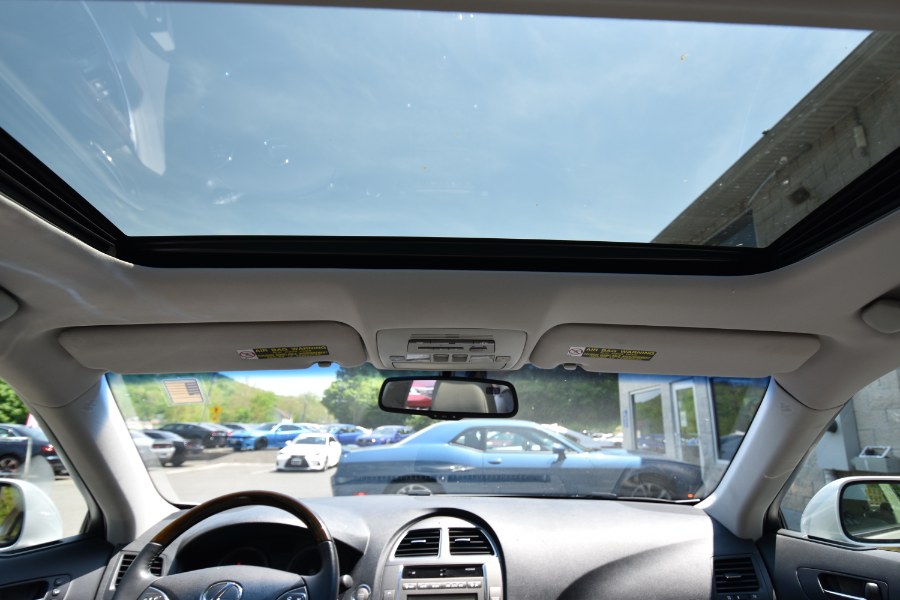 Used Lexus ES 350 4dr Sdn 2010 | Highline Car Connection. Waterbury, Connecticut Used Lexus ES 350 4dr Sdn 2010 | Highline Car Connection. Waterbury, Connecticut