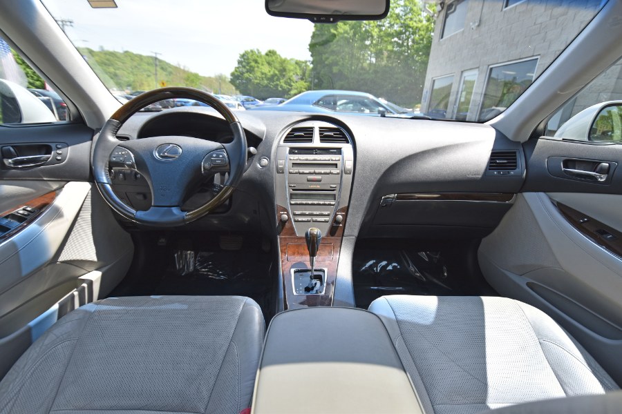 Used Lexus ES 350 4dr Sdn 2010 | Highline Car Connection. Waterbury, Connecticut Used Lexus ES 350 4dr Sdn 2010 | Highline Car Connection. Waterbury, Connecticut