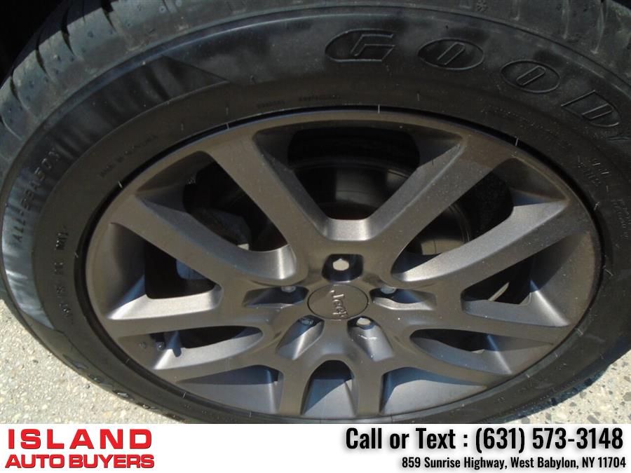 Used Jeep Renegade Latitude 75th Anniversary 4x4 4dr SUV 2016 | Island Auto Buyers. West Babylon, New York Used Jeep Renegade Latitude 75th Anniversary 4x4 4dr SUV 2016 | Island Auto Buyers. West Babylon, New York