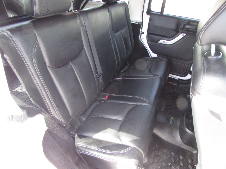 2015 Jeep Wrangler Unlimited 4WD 4dr Sahara, available for sale in Milford, Connecticut | Chip's Auto Sales Inc. Milford, Connecticut 2015 Jeep Wrangler Unlimited 4WD 4dr Sahara, available for sale in Milford, Connecticut | Chip's Auto Sales Inc. Milford, Connecticut
