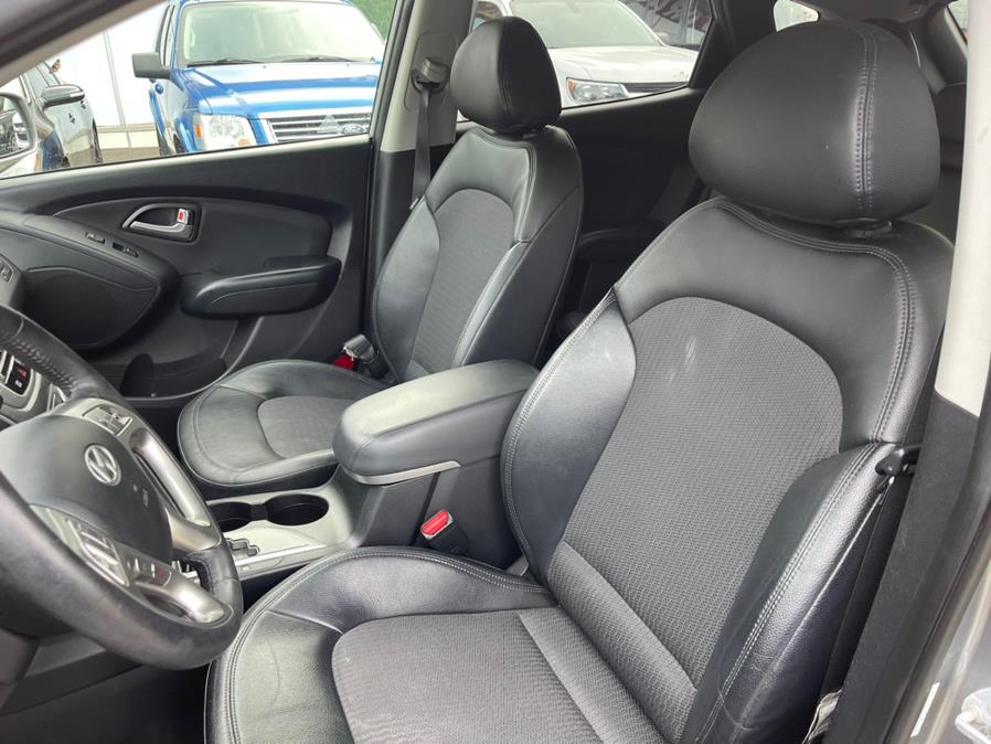 2012 Hyundai Tucson AWD 4dr Auto GLS, available for sale in East Windsor, Connecticut | Toro Auto. East Windsor, Connecticut 2012 Hyundai Tucson AWD 4dr Auto GLS, available for sale in East Windsor, Connecticut | Toro Auto. East Windsor, Connecticut