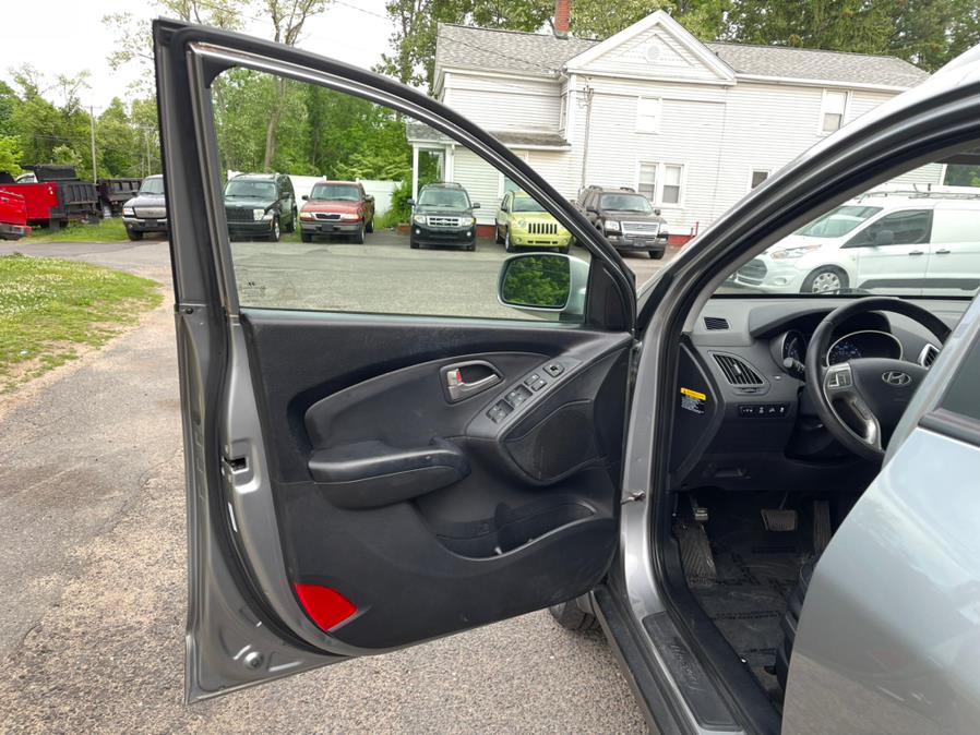 2012 Hyundai Tucson AWD 4dr Auto GLS, available for sale in East Windsor, Connecticut | Toro Auto. East Windsor, Connecticut 2012 Hyundai Tucson AWD 4dr Auto GLS, available for sale in East Windsor, Connecticut | Toro Auto. East Windsor, Connecticut
