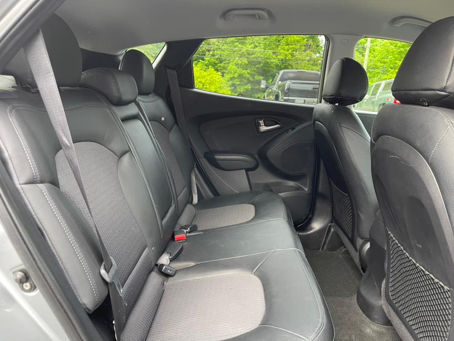 2012 Hyundai Tucson AWD 4dr Auto GLS, available for sale in East Windsor, Connecticut | Toro Auto. East Windsor, Connecticut 2012 Hyundai Tucson AWD 4dr Auto GLS, available for sale in East Windsor, Connecticut | Toro Auto. East Windsor, Connecticut